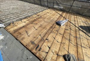 屋根リフォーム　野地板貼替