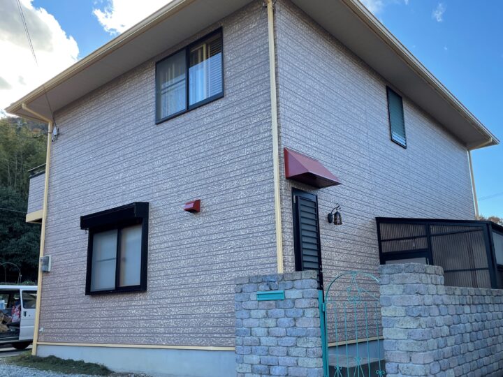 施工事例８２　姫路市　外壁塗装・屋根塗装・納屋塗装・玄関取替リフォーム